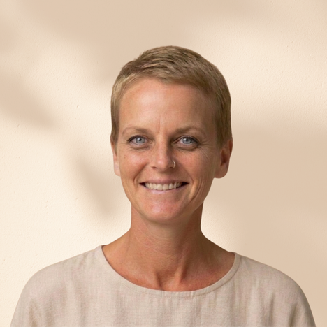 Dr. Nadine Webering